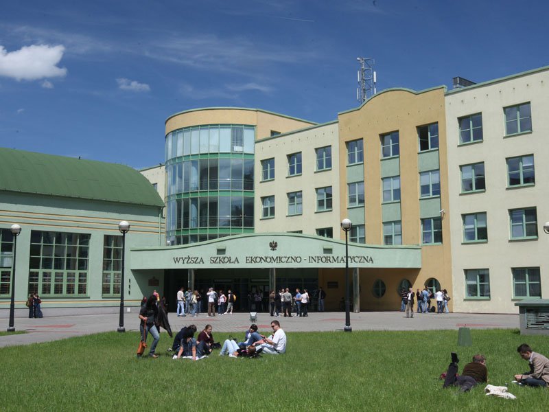 Vistula University - Академия Финансов и Бизнеса Vistula