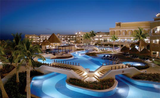 Профессии сферы гостеприимства: Генеральный менеджер курорта - Resort General Manager