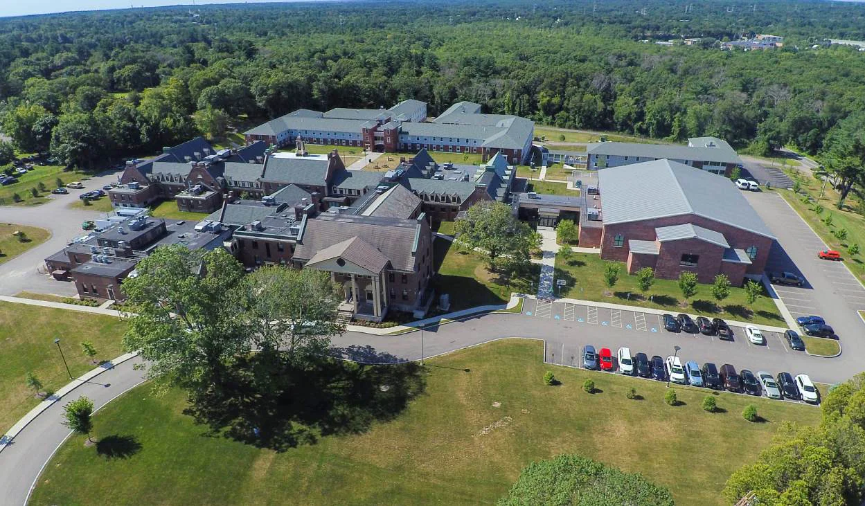 Державна VS Приватна школа в США: Фінанси та якість для іноземців